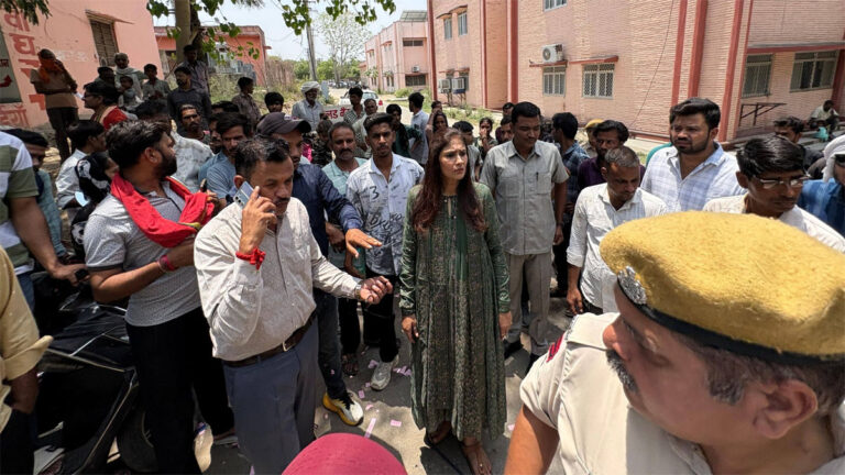 Deepti Maheshwari news